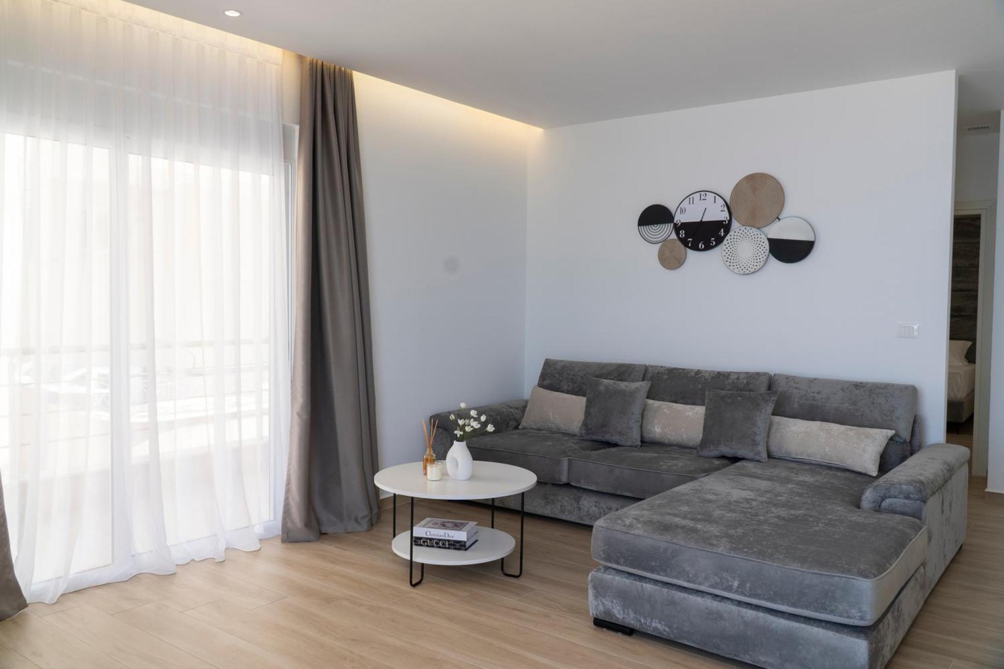 Mateo Apartments Sarandë Esterno foto