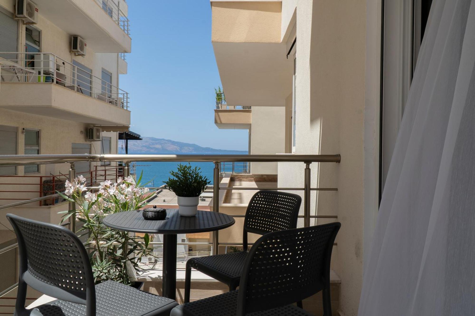 Mateo Apartments Sarandë Esterno foto