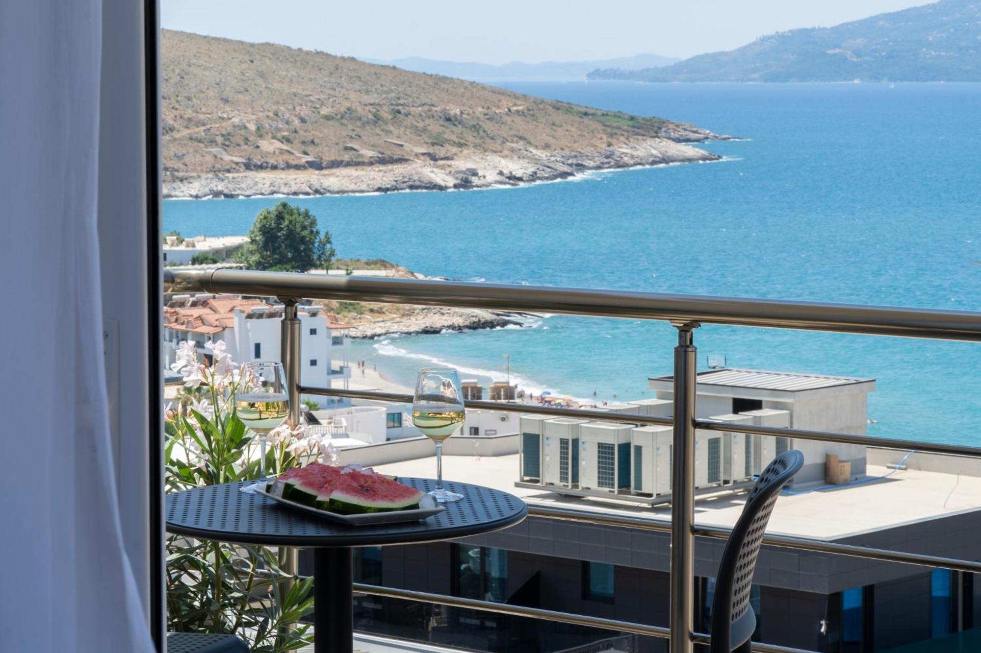 Mateo Apartments Sarandë Esterno foto