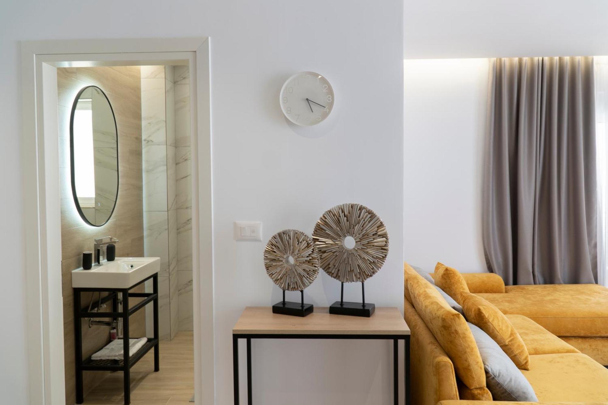 Mateo Apartments Sarandë Esterno foto