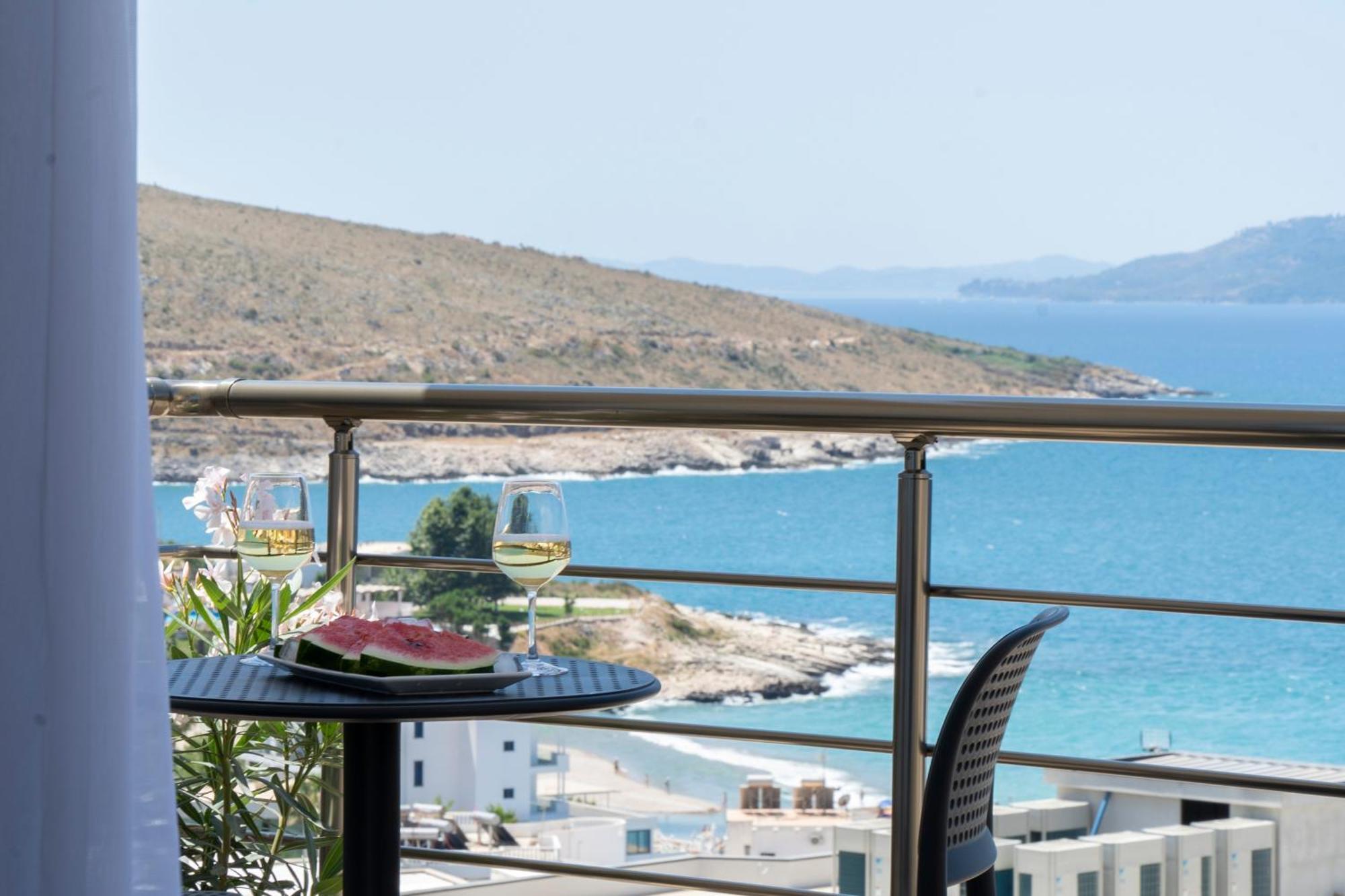 Mateo Apartments Sarandë Esterno foto