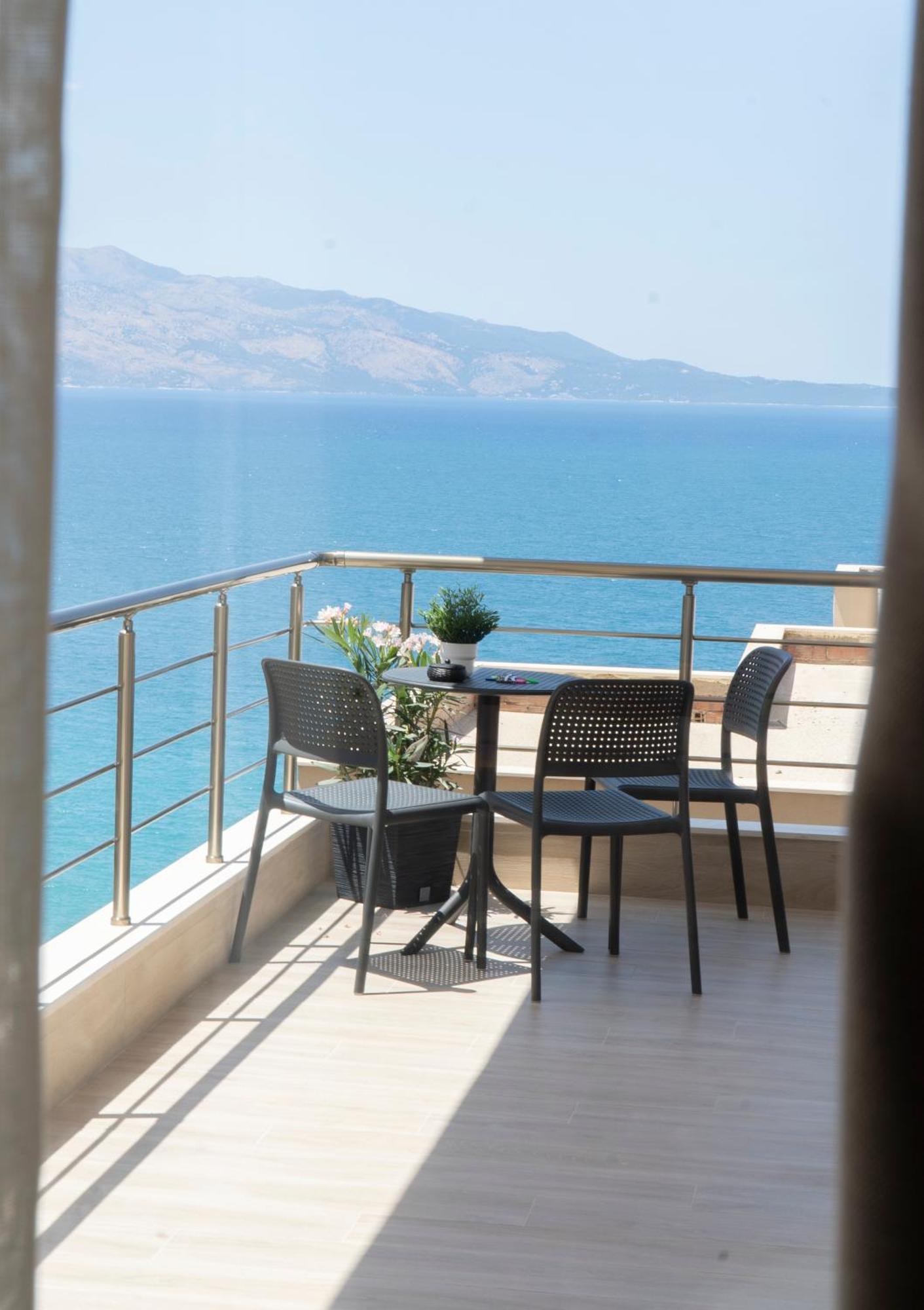 Mateo Apartments Sarandë Esterno foto