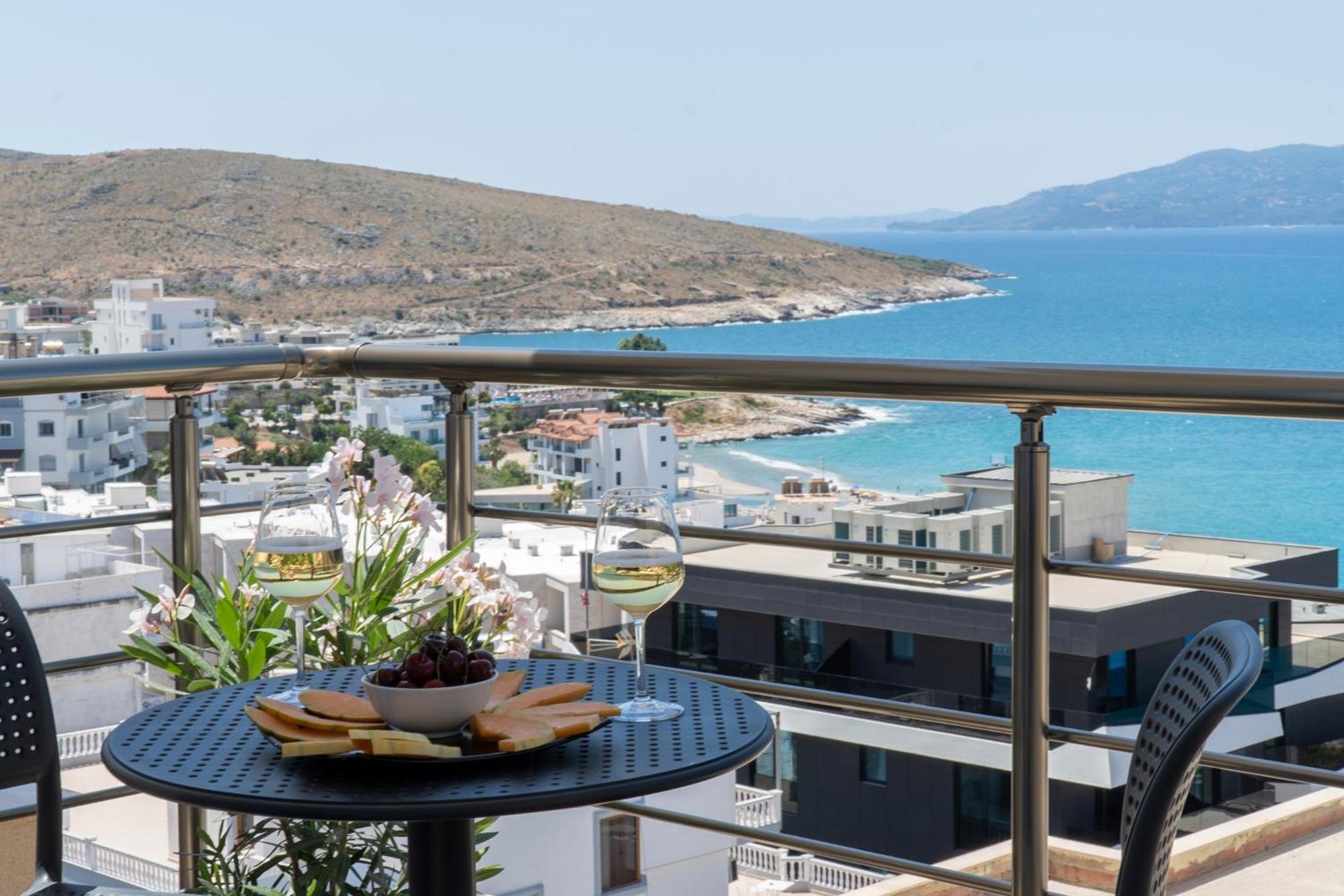 Mateo Apartments Sarandë Esterno foto